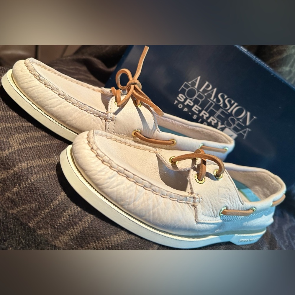 Sperry Women's Tan Leather Loafers